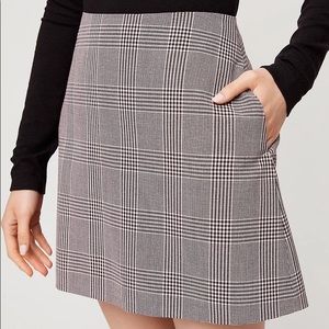 Aritzia “Wilfred” Renee Skirt Grey Plaid